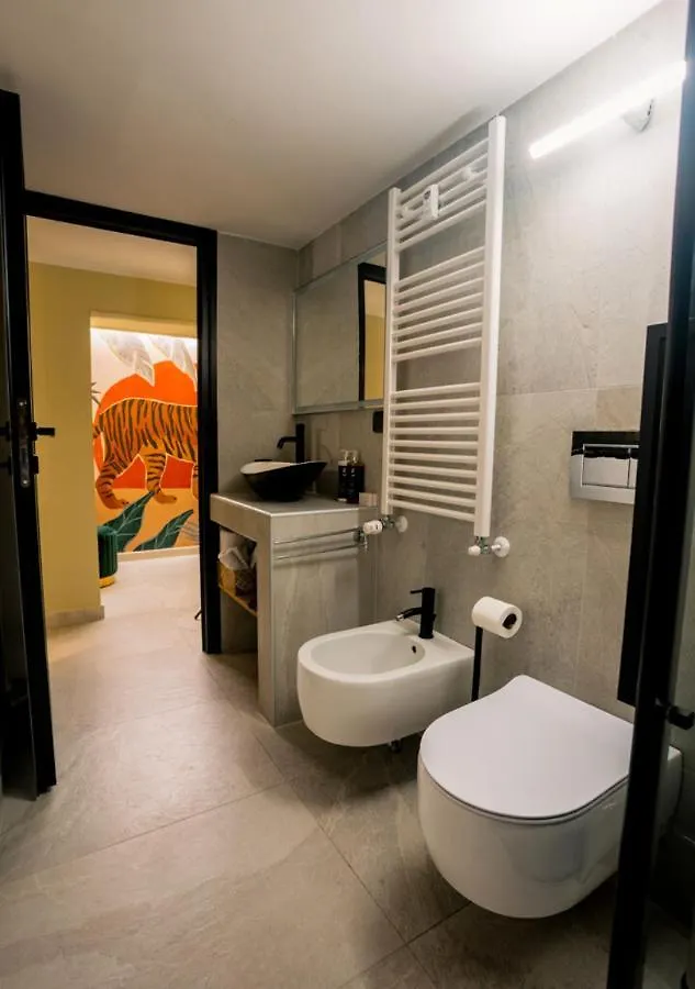 Milano Experience Home - Jungle 0*, Milan Italy